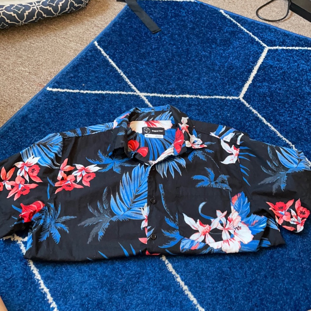Hawaiian print button down
